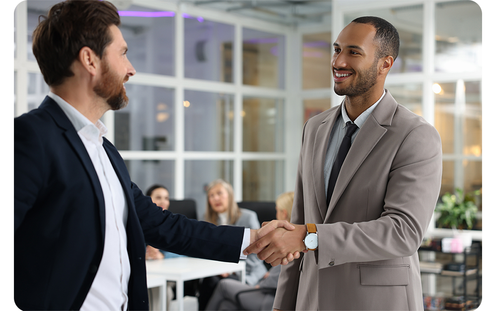 executivo-buscando-novas-oportunidades-job-hunting-horizontti